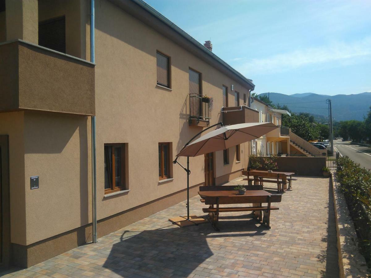 Apartmani Irena Novi Vinodolski Luaran gambar