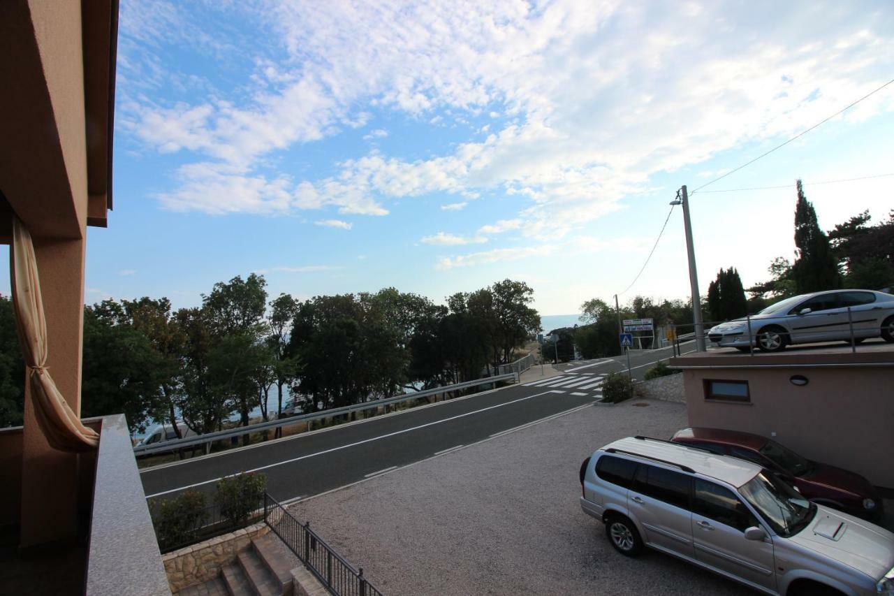 Apartmani Irena Novi Vinodolski Luaran gambar