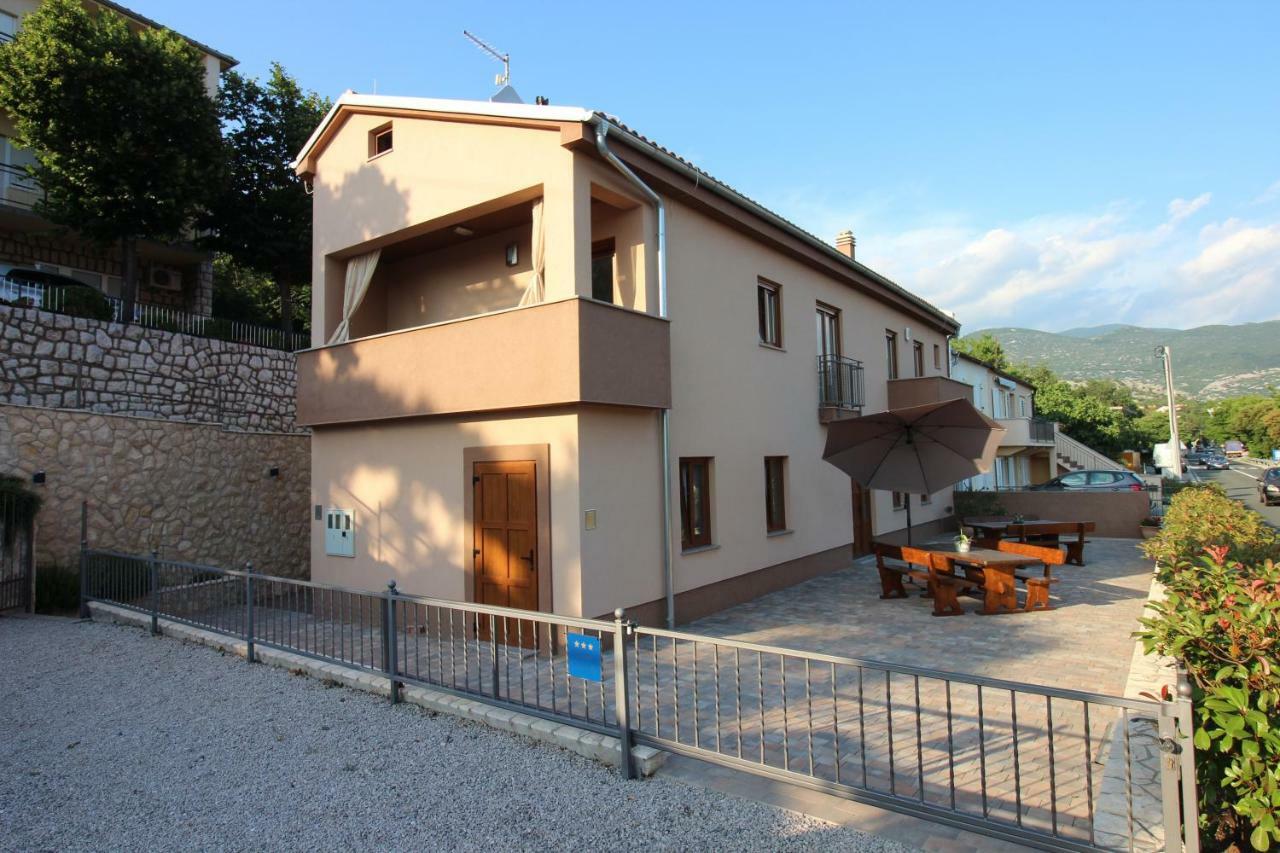 Apartmani Irena Novi Vinodolski Luaran gambar