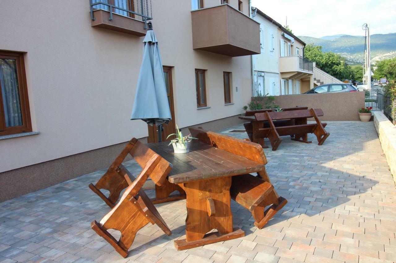 Apartmani Irena Novi Vinodolski Luaran gambar